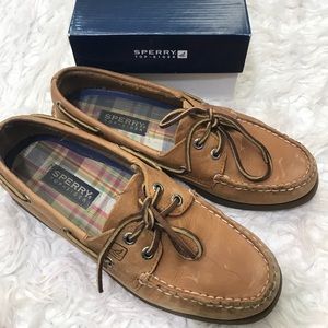 Sperry’s (boat shoes)